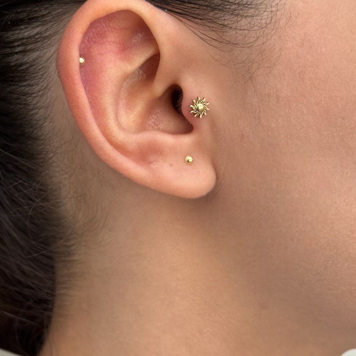 14 AYAR GÜNEŞ TRAGUS HELİX KÜPE
