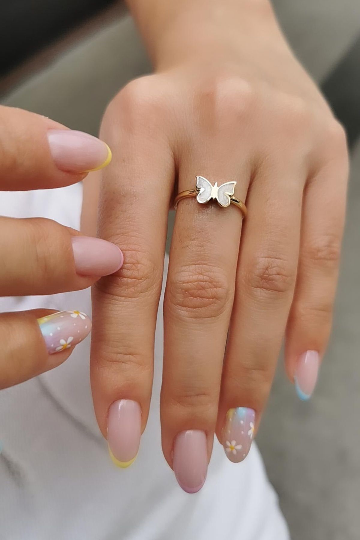 14 AYAR BEYAZ SEDEF MİNELİ KELEBEK ALTIN YÜZÜK 14