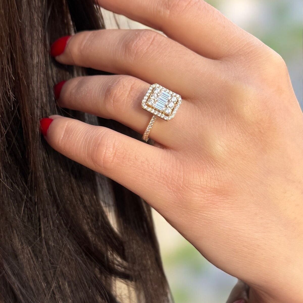 14 AYAR BAGET TAŞLI ALTIN YÜZÜK