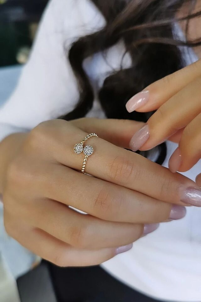 14 Ayar İtalyan Çapraz Model Yuvarlak Taşlı İtalyan Yüzük 18