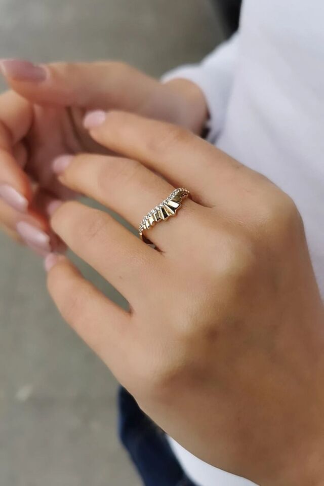 14 AYAR TAÇ MODEL ALTIN YÜZÜK 16