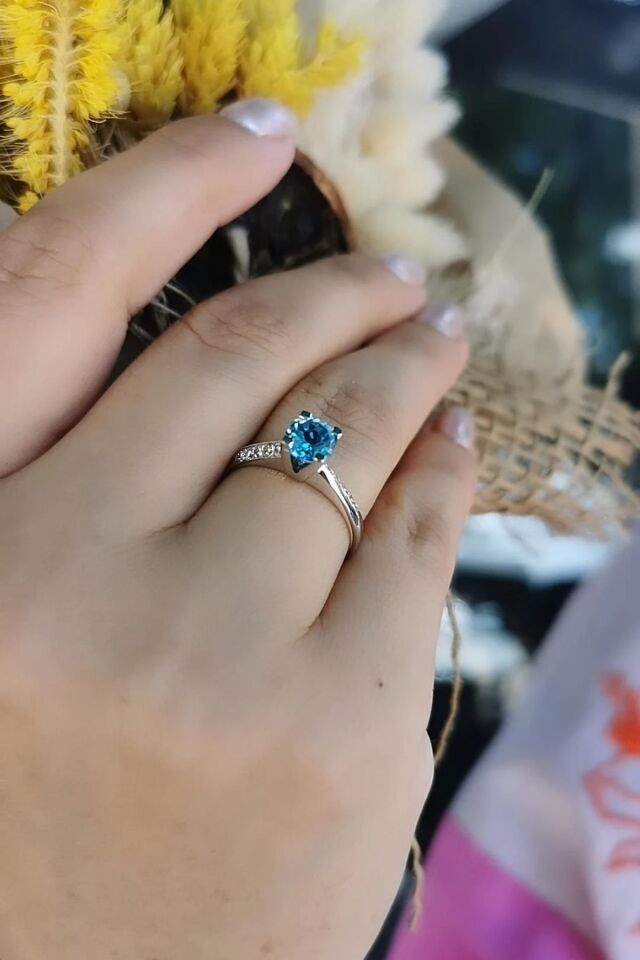 14 Ayar 1,01 Ct Aquamarine Ve 0,15 Ct Pırlanta Taşlı Altın Yüzük