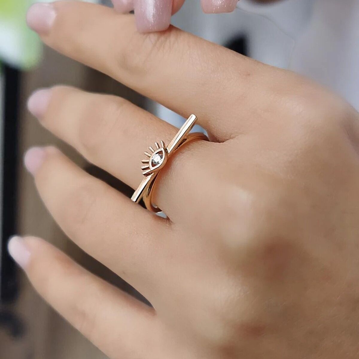 14 AYAR ROSE RENGİ KİRPİKLİ GÖZ ALTIN YÜZÜK