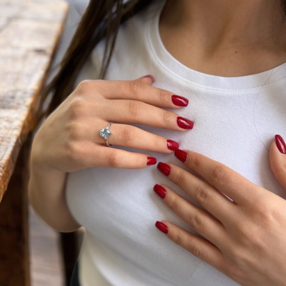 14 AYAR 1,34 CT AQUAMARİN TAŞLI VE 0,04 CT PIRLANTA TAŞLI BEYAZ ALTIN YÜZÜK