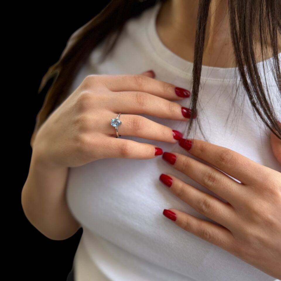 14 AYAR 1,34 CT AQUAMARİN TAŞLI VE 0,04 CT PIRLANTA TAŞLI BEYAZ ALTIN YÜZÜK