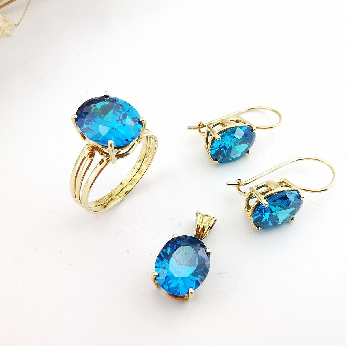 14 Ayar Kristal Blue Topaz El Yapımı Altın Üçlü Takım