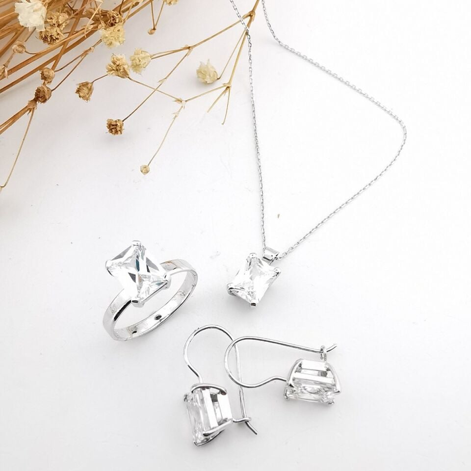 14 Ayar Beyaz Altın Baget Üçlü Takım