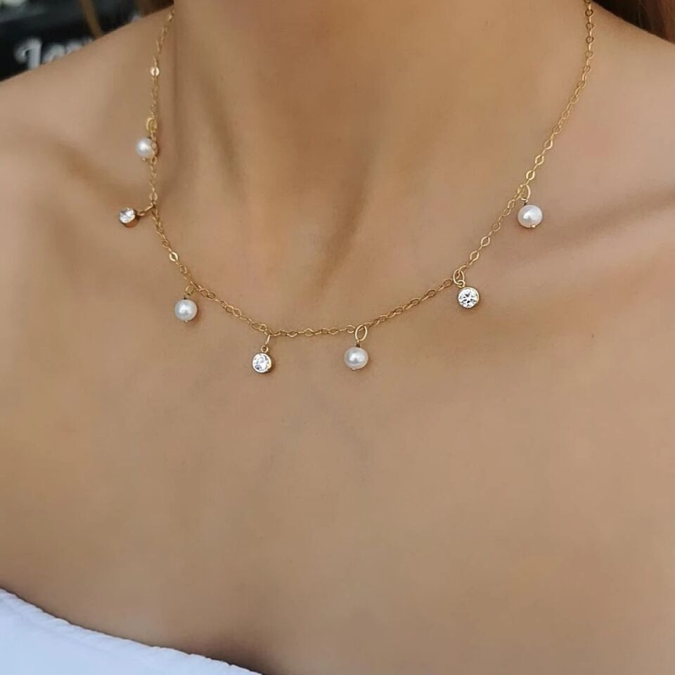 14 AYAR SALLANTILI İNCİLİ TASARIM KOLYE