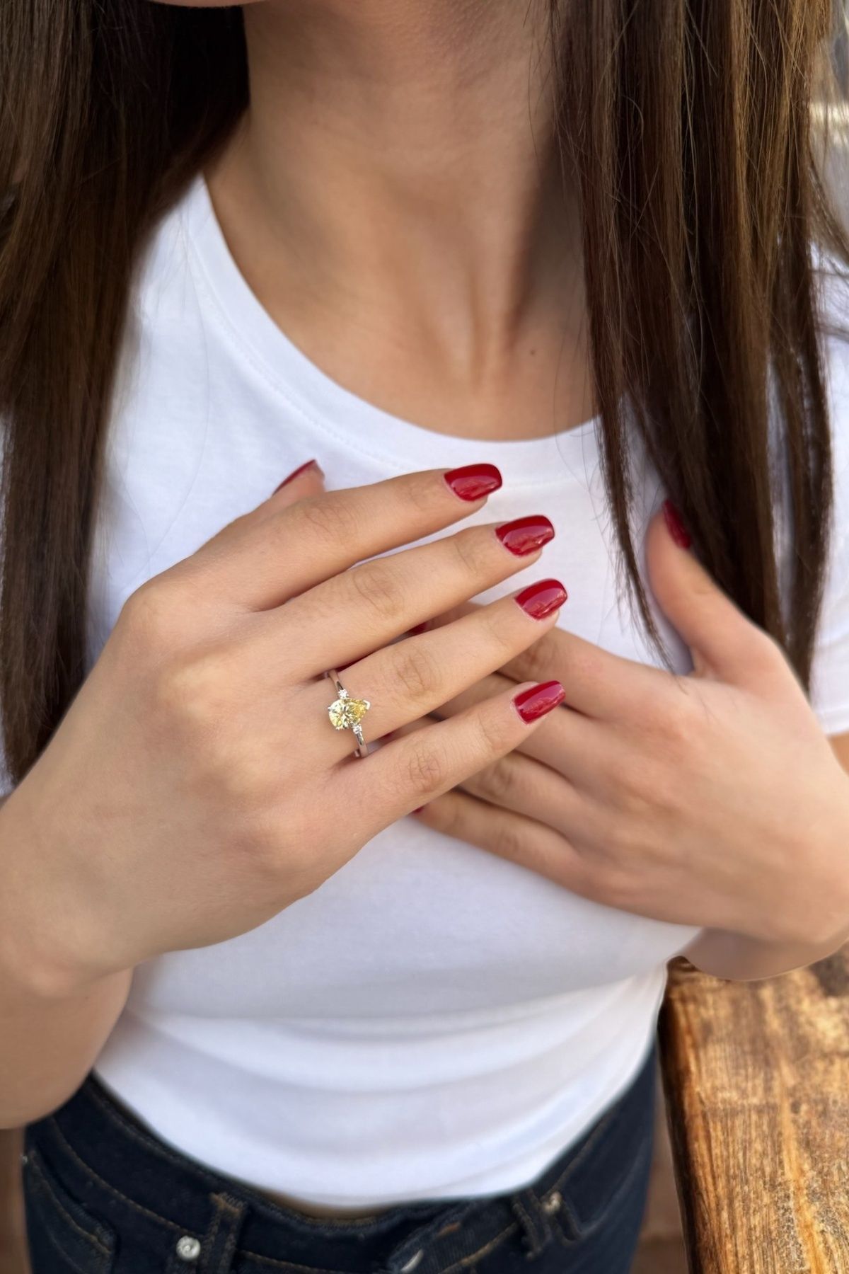 14 AYAR 1,92 CT SARI SAFİR FANCY TAŞLI VE 0,04 CT PIRLANTA TAŞLI BEYAZ ALTIN YÜZÜK