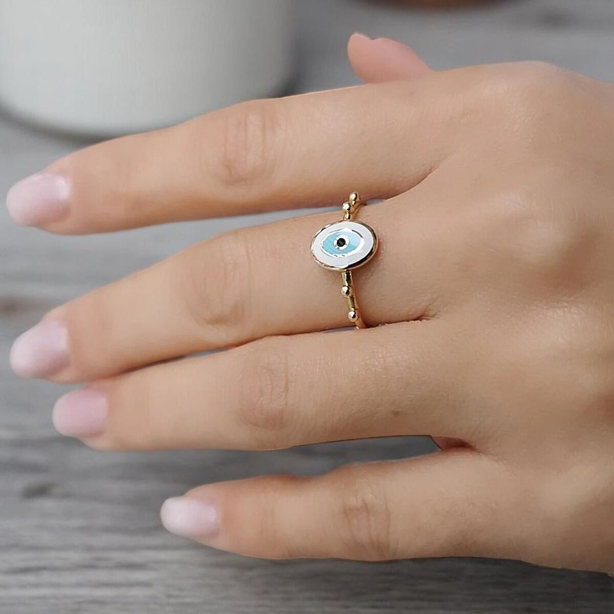 14 AYAR OVAL BEYAZ NAZAR MİNELİ ALTIN YÜZÜK