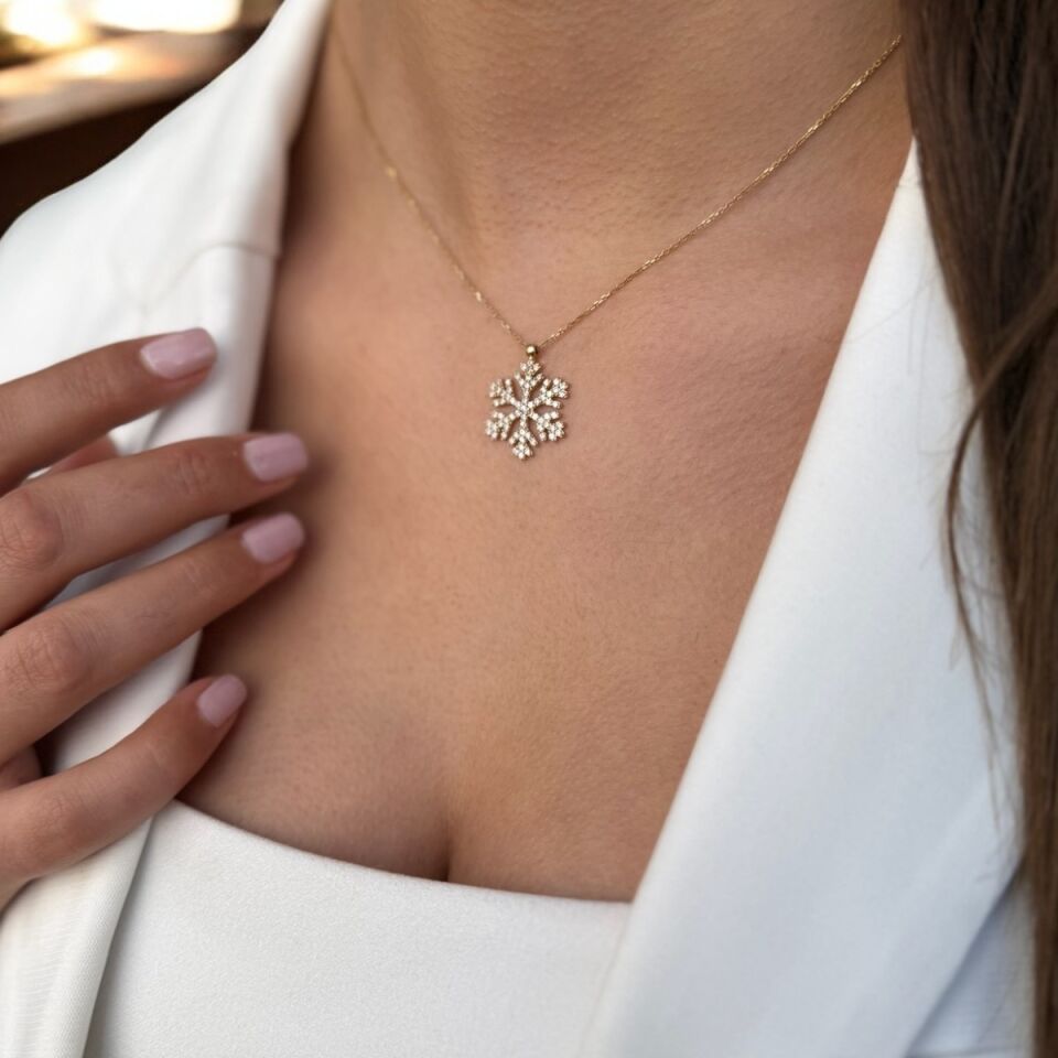 14 AYAR KAR TANESİ ALTIN KOLYE