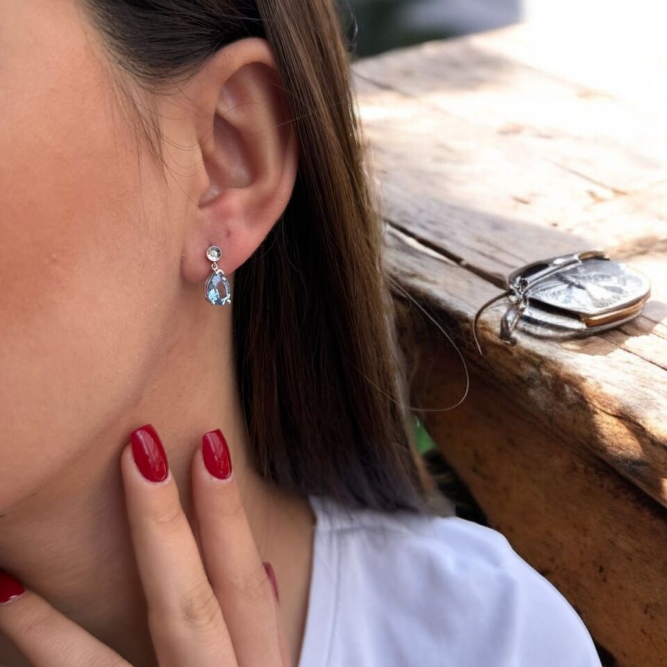 14 AYAR 2,51 CT AQUAMARİN VE 0,04 CT PIRLANTA TAŞLI BEYAZ ALTIN KÜPE