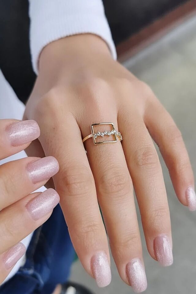 14 AYAR KARE TAŞLI ALTIN YÜZÜK 19