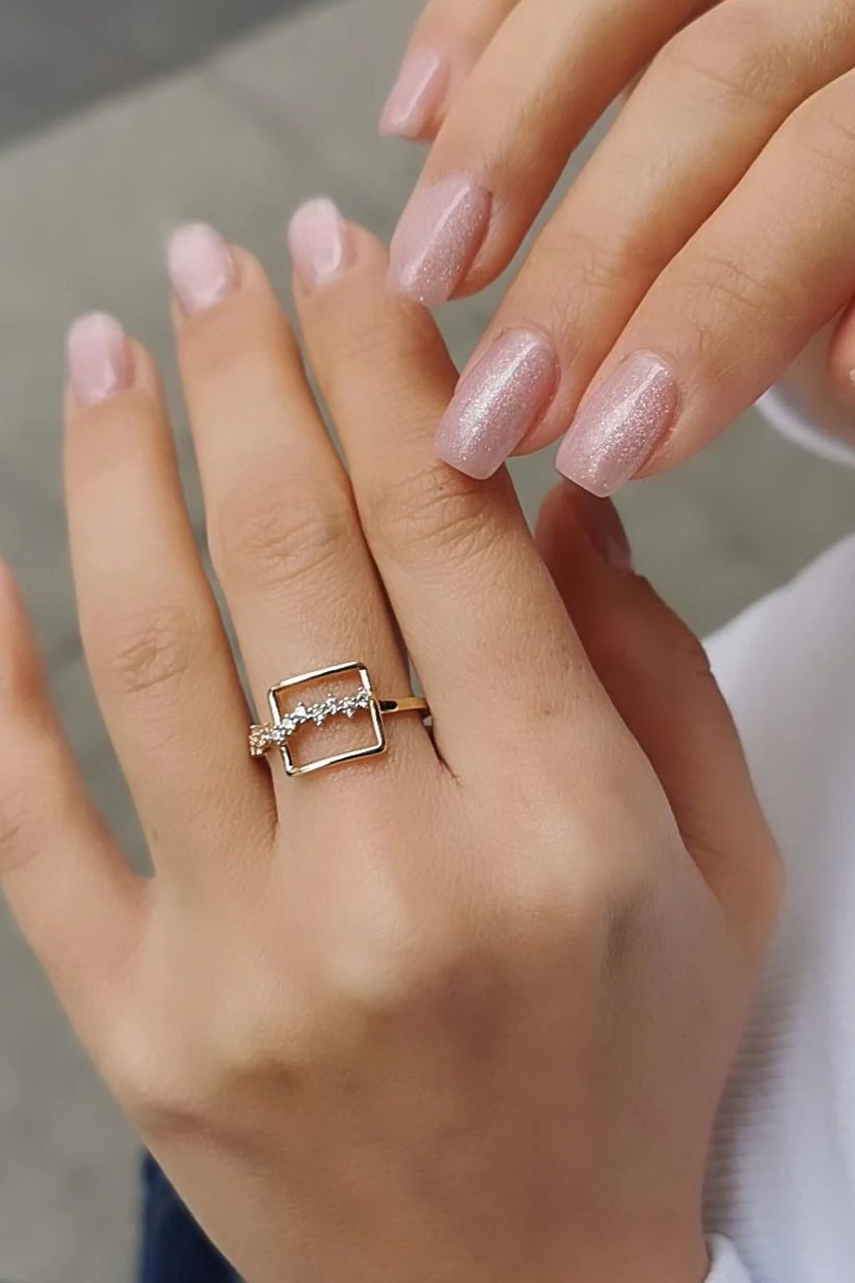 14 AYAR KARE TAŞLI ALTIN YÜZÜK 19