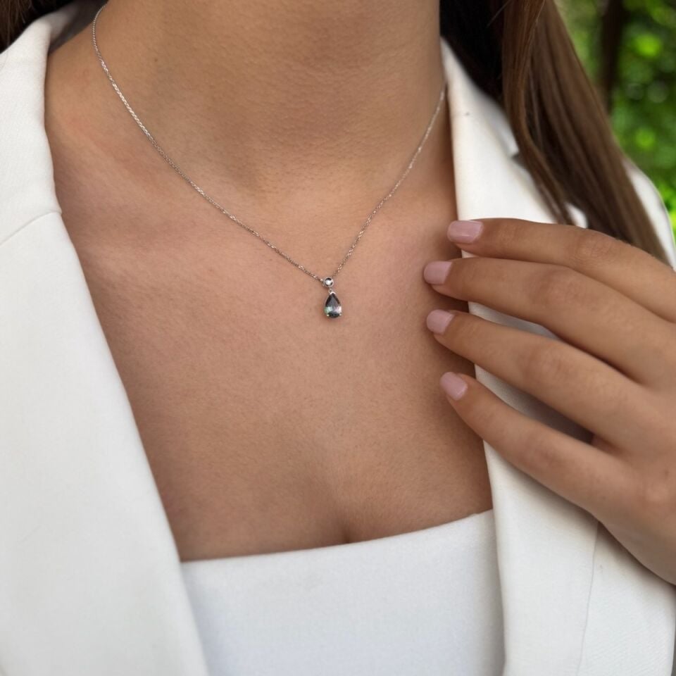 14 AYAR 1,33 CT DAMLA MİSTİK TOPAZ VE PIRLANTA TAŞLI ALTIN KOLYE