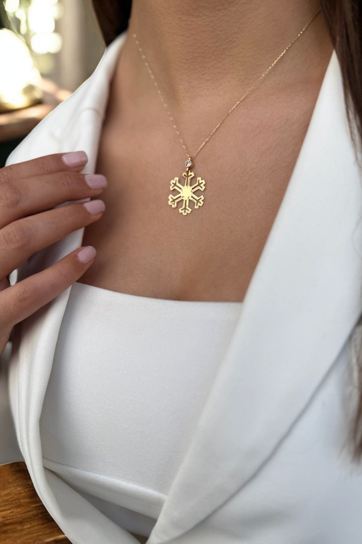 14 AYAR KAR TANESİ ALTIN KOLYE