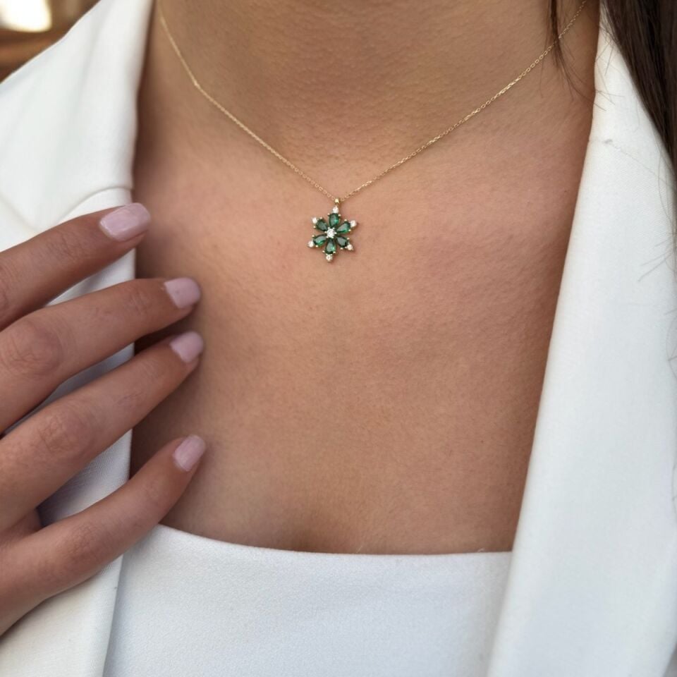 14 AYAR YEŞİL TAŞLI ÇİÇEK KOLYE