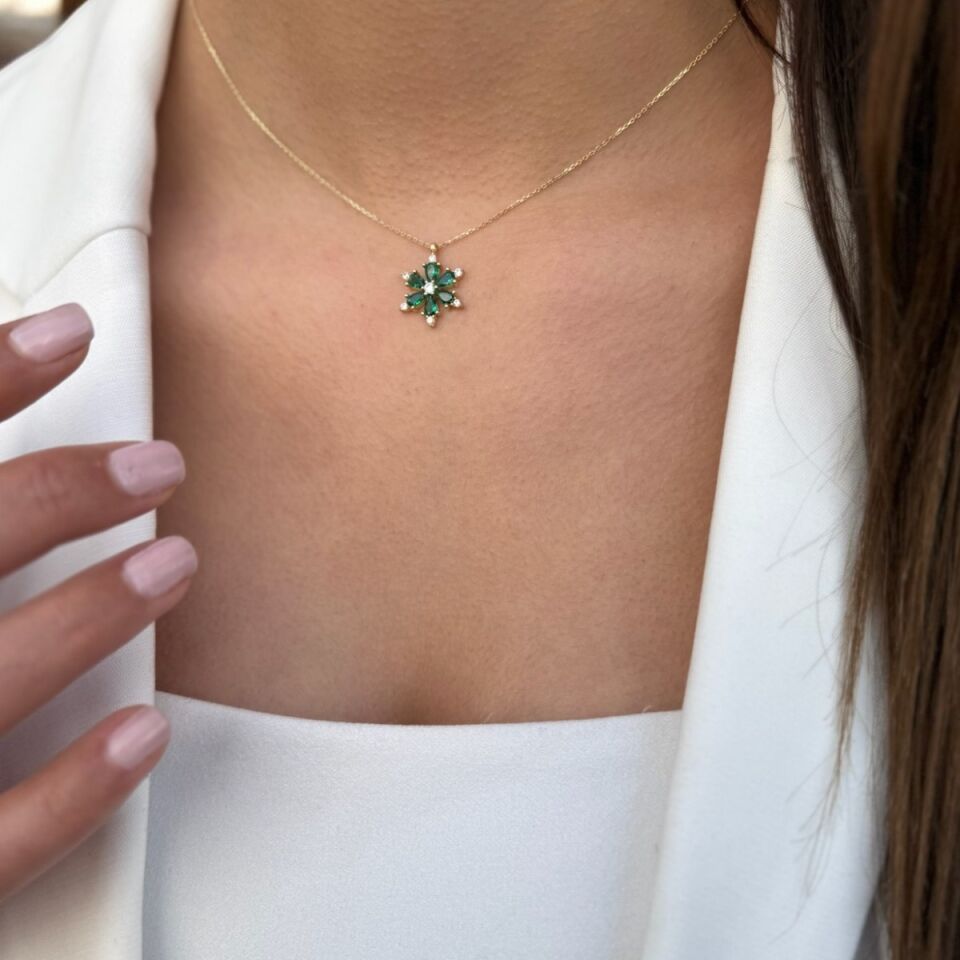 14 AYAR YEŞİL TAŞLI ÇİÇEK KOLYE