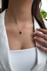 14 AYAR 2,54 CT ZÜMRÜT TAŞLI VE PIRLANTA TAŞLI ALTIN KOLYE