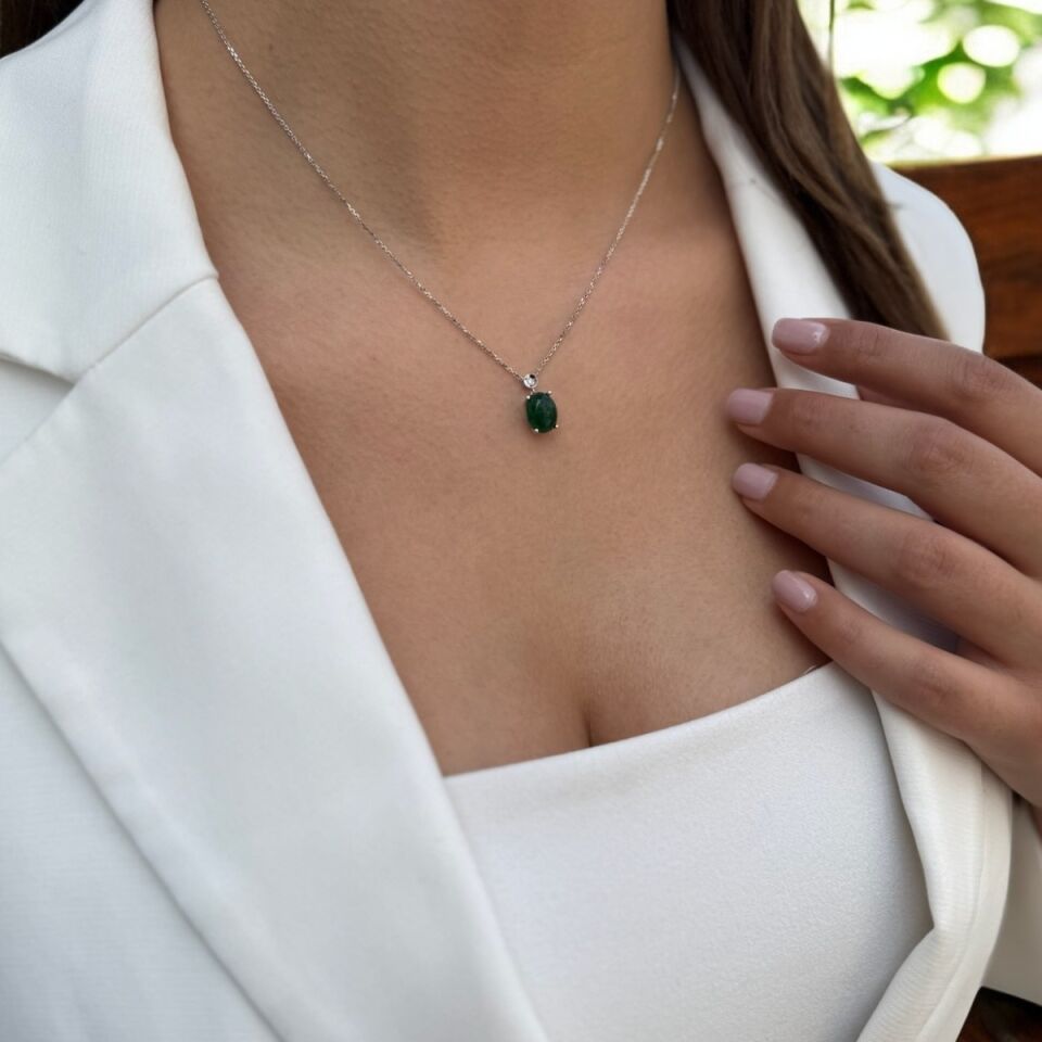 14 AYAR 2,54 CT ZÜMRÜT TAŞLI VE PIRLANTA TAŞLI ALTIN KOLYE