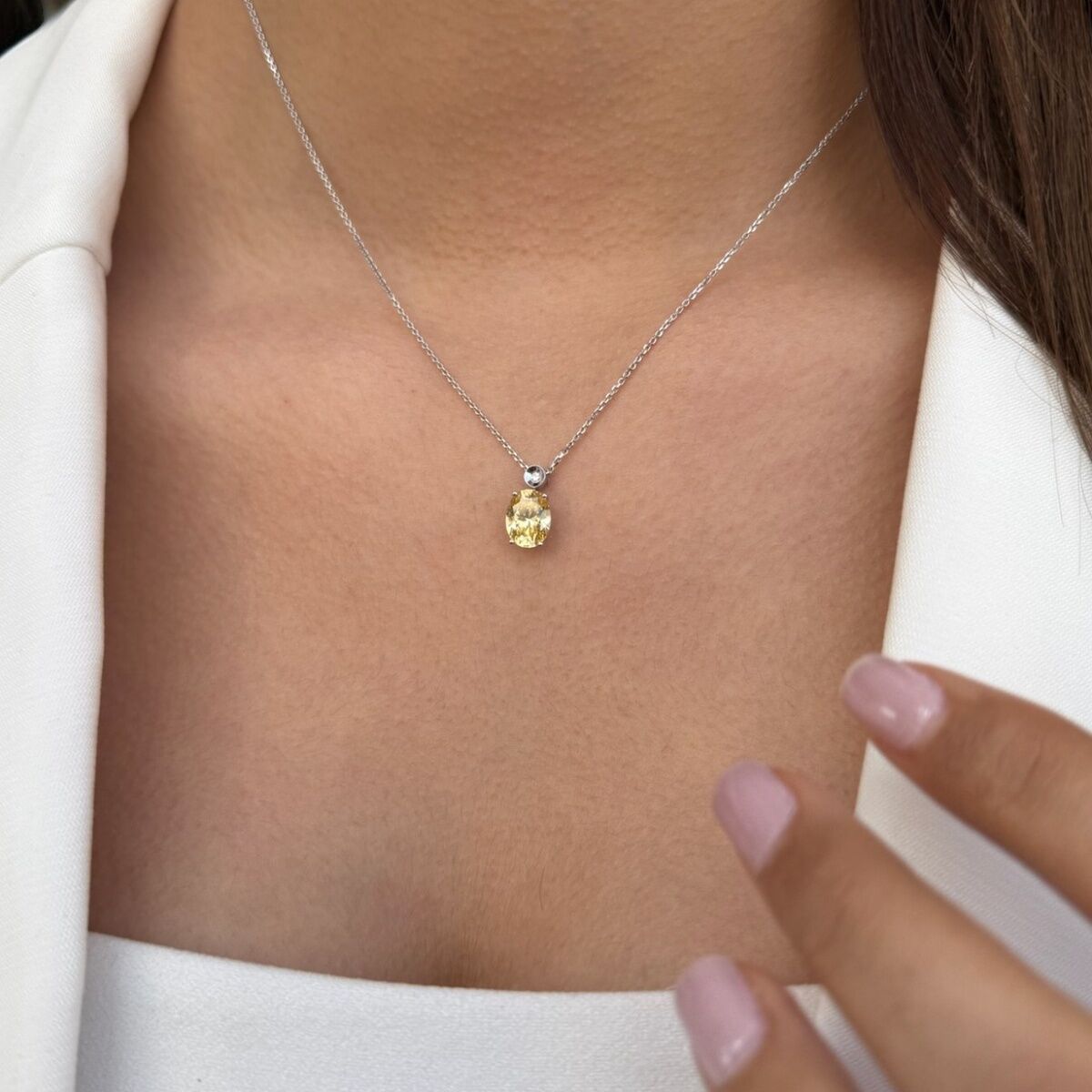 14 AYAR 6,76 CT FANCY SARI SAFİR VE PIRLANTA TAŞLI ALTIN KOLYE