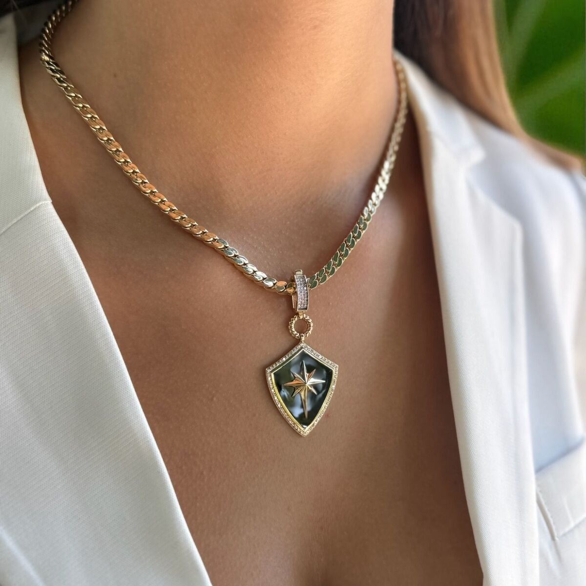 14 AYAR KUTUPYILDIZI FİGÜRLÜ SİYAH MİNELİ KALKAN KOLYE UCU