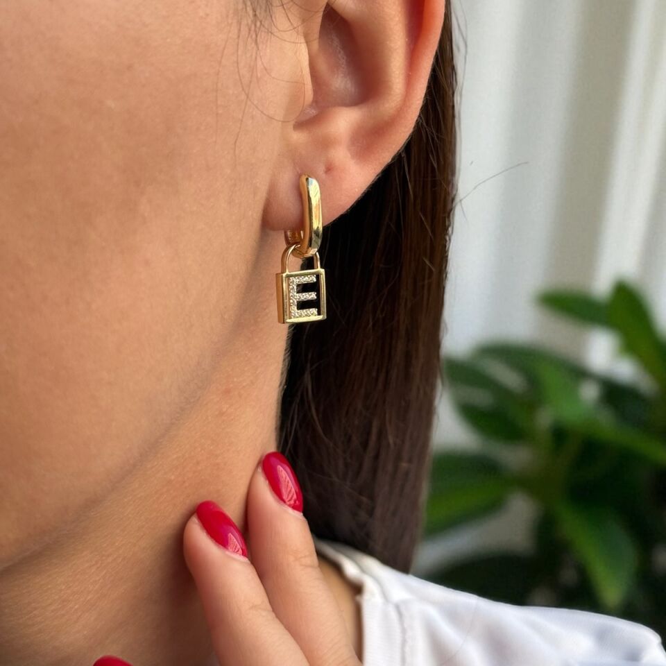 14 AYAR E HARFİ ÖZEL TASARIM İTALYAN KÜPE