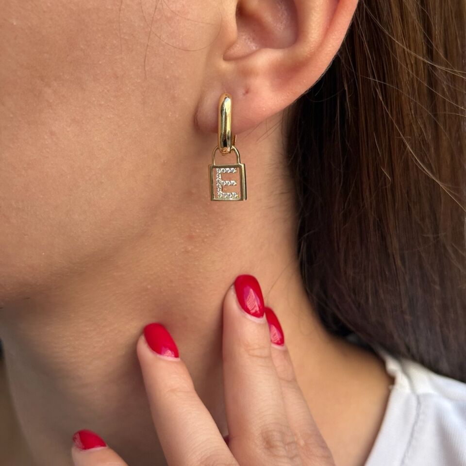 14 AYAR E HARFİ ÖZEL TASARIM İTALYAN KÜPE