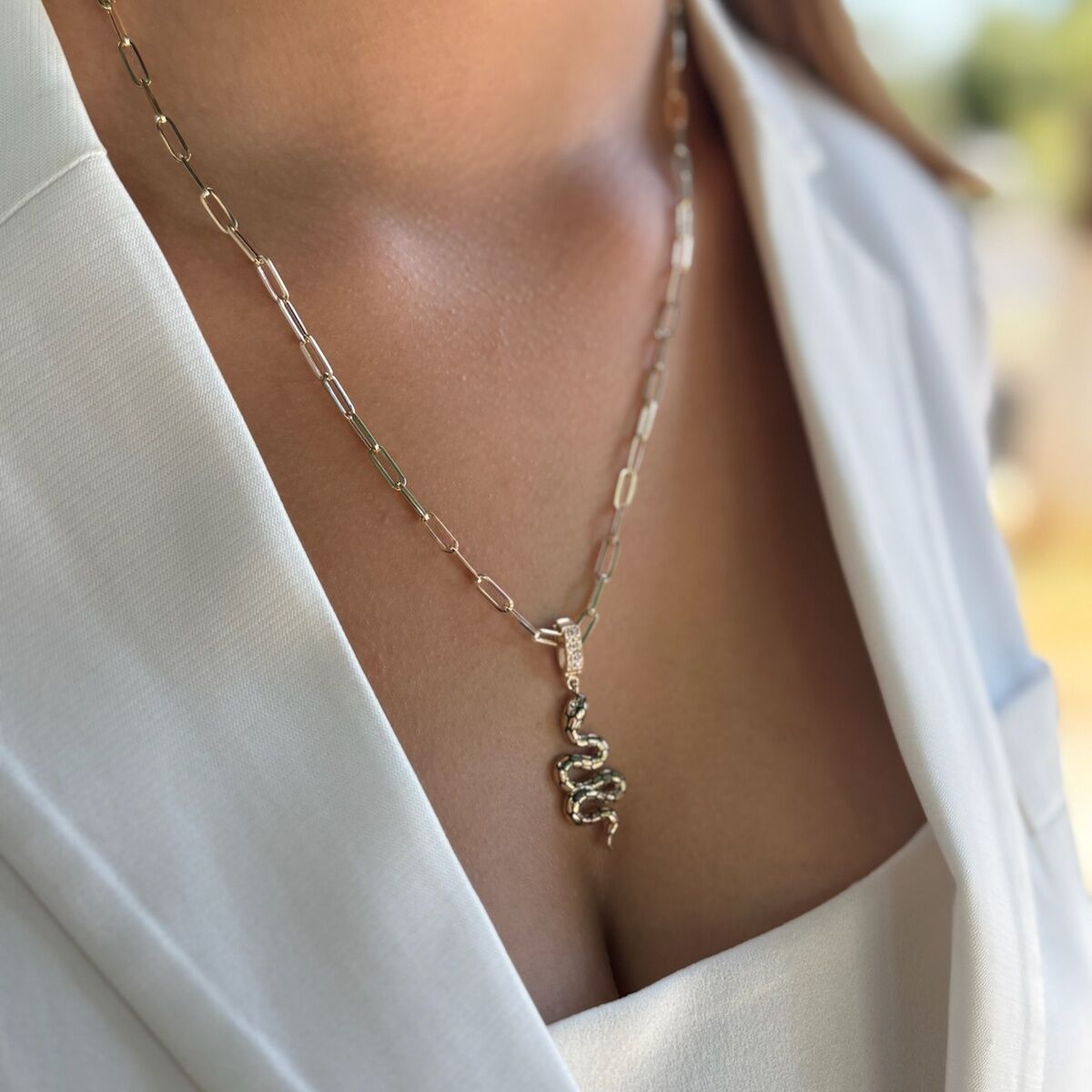 14 AYAR ÖZEL KİLİTLİ SİYAH MİNELİ YILAN KOLYE