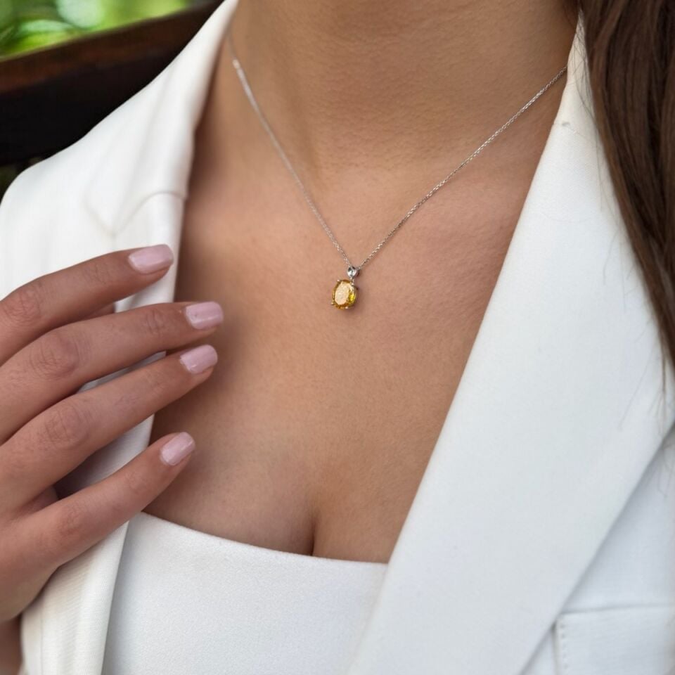 14 AYAR 6,62 CT FANCY SARI SAFİR VE PIRLANTA TAŞLI ALTIN KOLYE