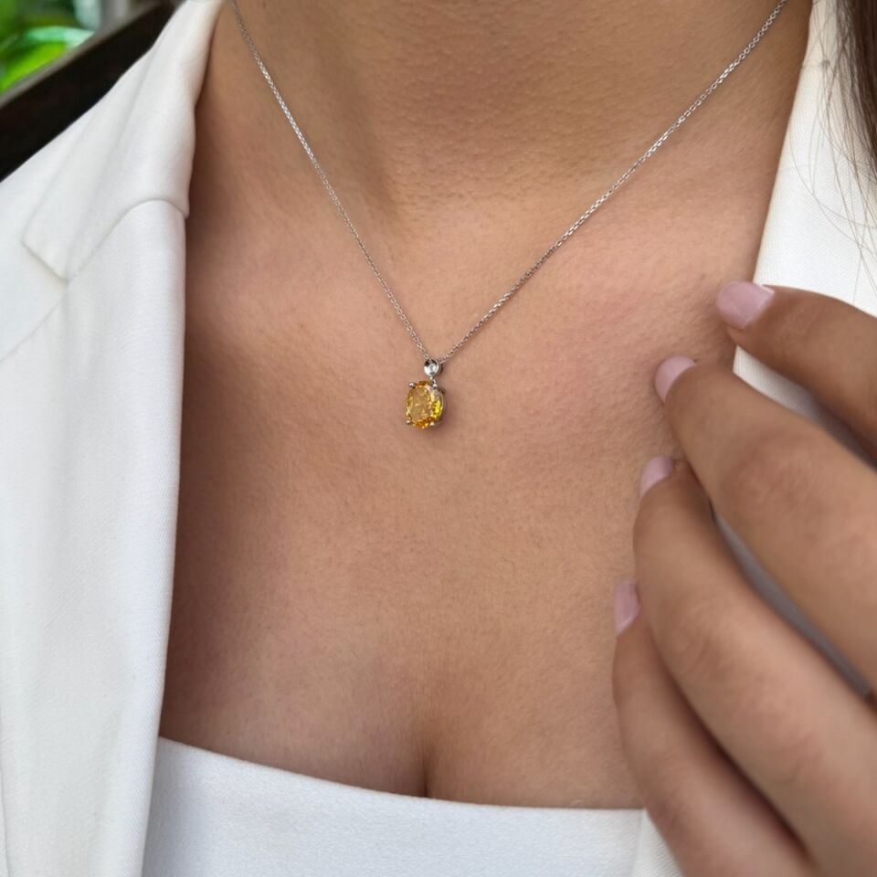 14 AYAR 6,62 CT FANCY SARI SAFİR VE PIRLANTA TAŞLI ALTIN KOLYE