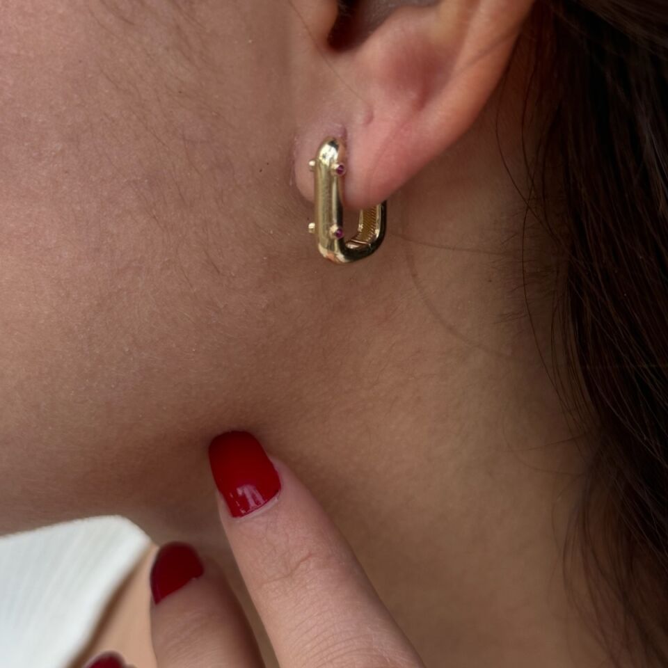 14 AYAR ÖZEL TASARIM KENARLARI BORDO TAŞLI DİKDÖRTGEN KÜPE