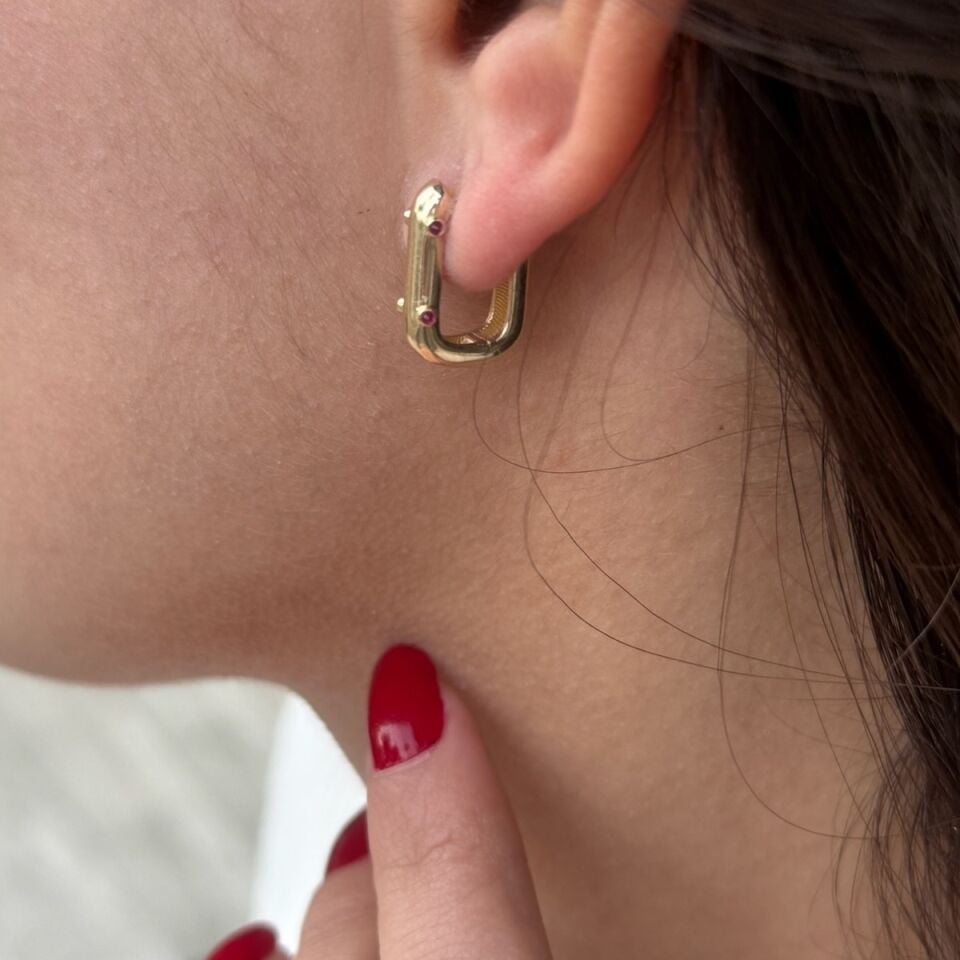 14 AYAR ÖZEL TASARIM KENARLARI BORDO TAŞLI DİKDÖRTGEN KÜPE