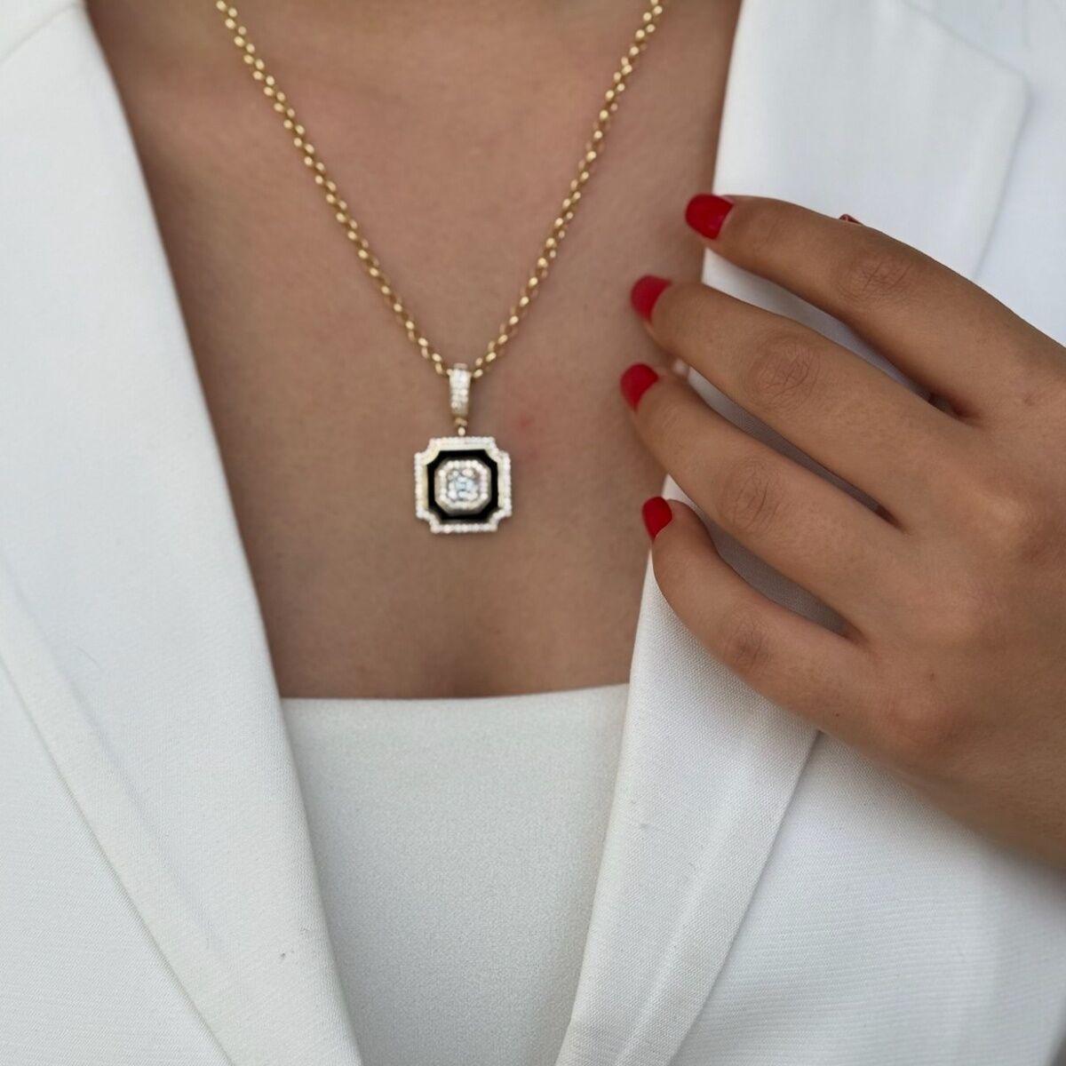 14 AYAR SİYAH MİNELİ ÖZEL KİLİTLİ ALTIN KOLYE UCU