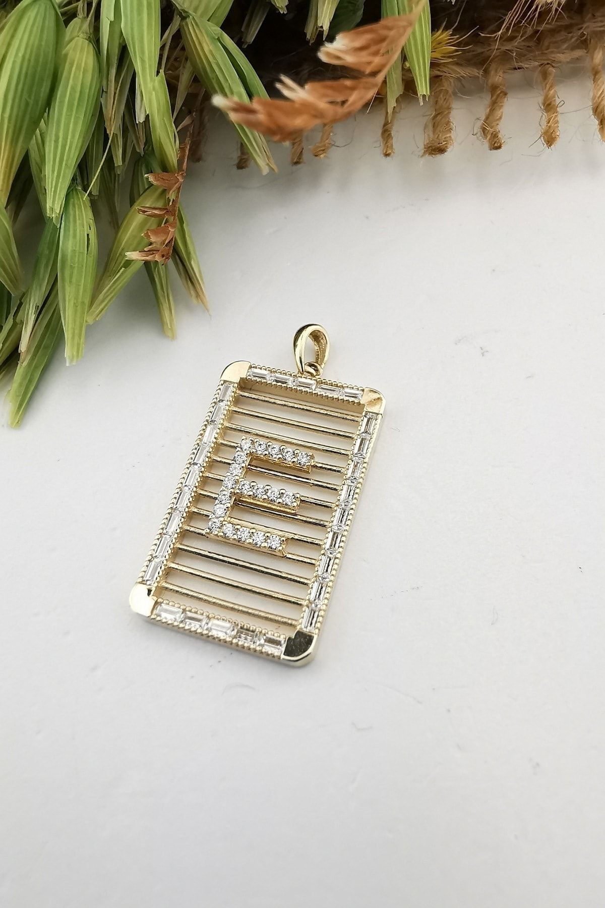 14 AYAR ÖZEL TASARIM İTALYAN E HARFİ KOLYE UCU