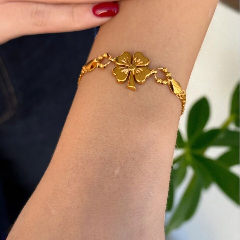 22 AYAR YONCA FİGÜRLÜ BİLEKLİK