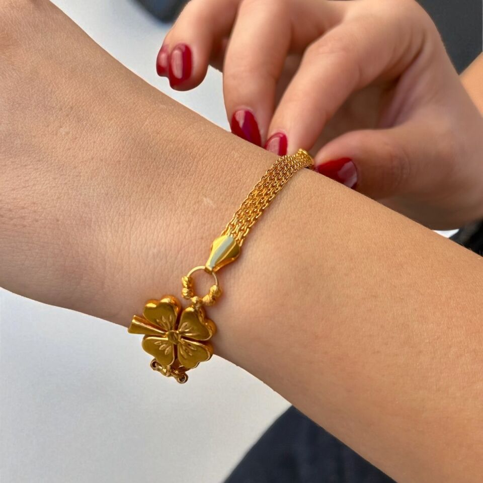 22 AYAR YONCA FİGÜRLÜ BİLEKLİK