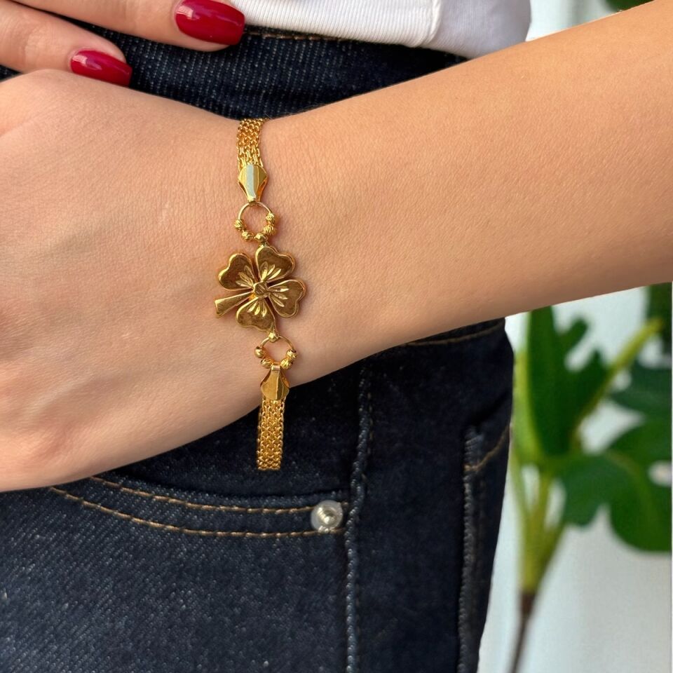 22 AYAR YONCA FİGÜRLÜ BİLEKLİK