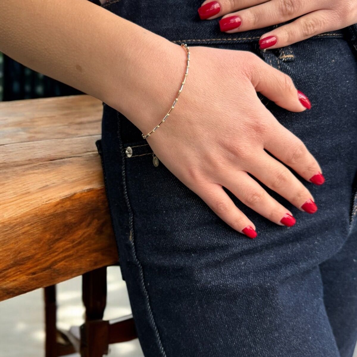 14 AYAR ÜÇ RENK ALTIN ÇUBUKLU VE DORİKA TOPLU ALTIN BİLEKLİK