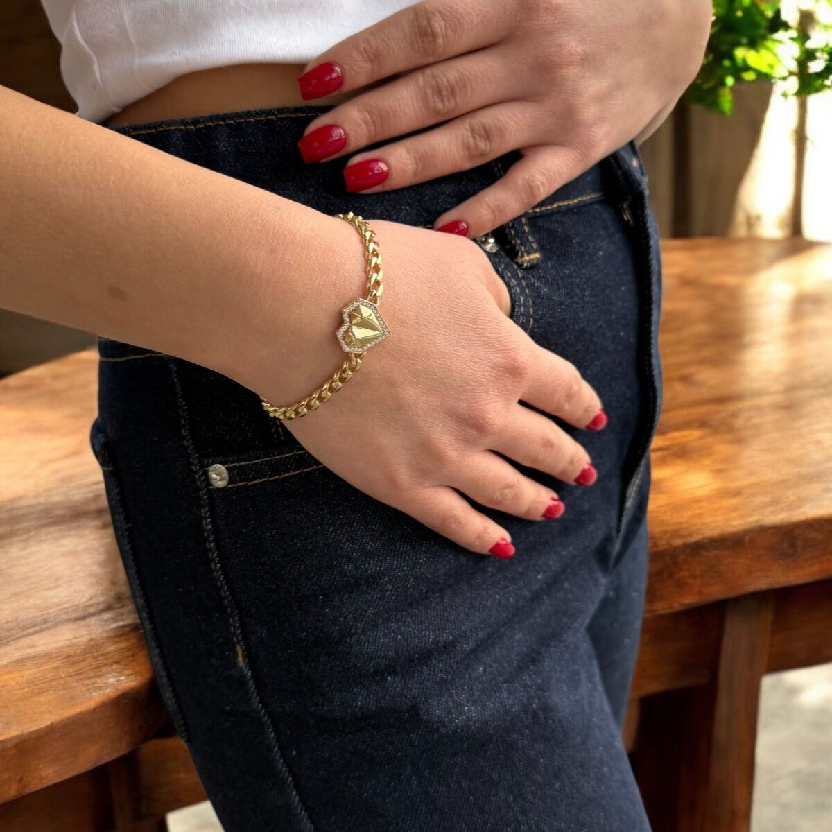 14 AYAR ÜÇ BOYUTLU KALP TASARIM ALTIN BİLEKLİK