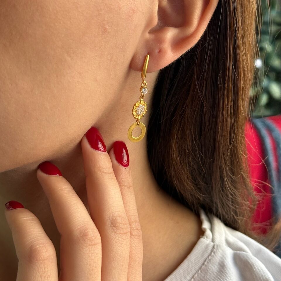 22 AYAR SALLANTILI KÜPE