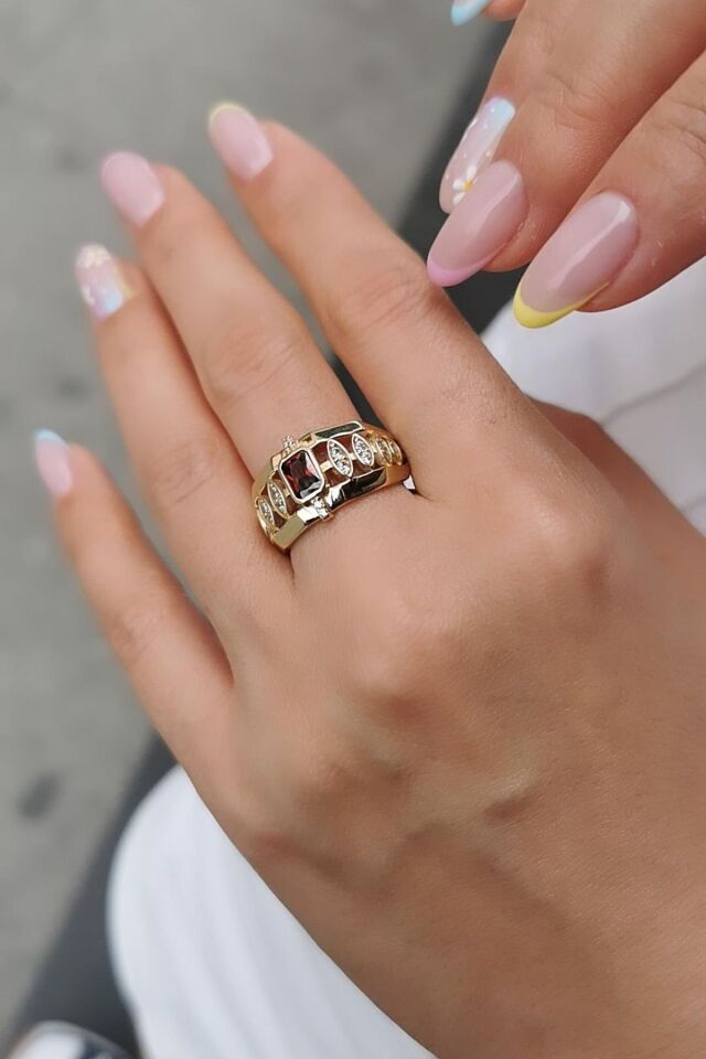 14 Ayar Kırmızı Garnet Taşlı Altın Yüzük 16