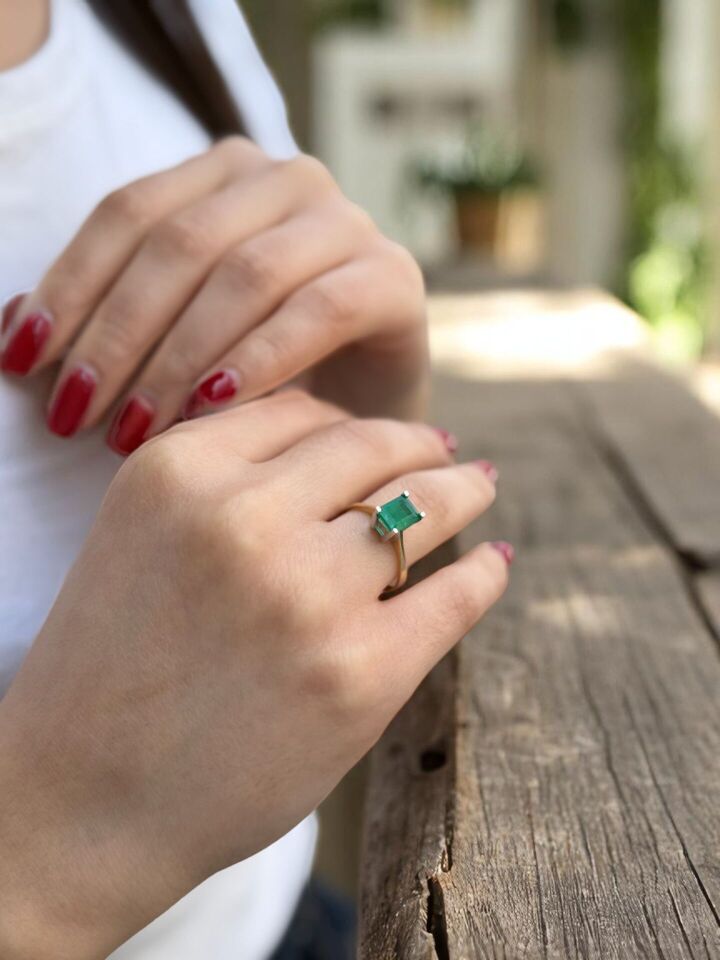 14 Ayar Zümrüt Taşlı Altın Yüzük 13