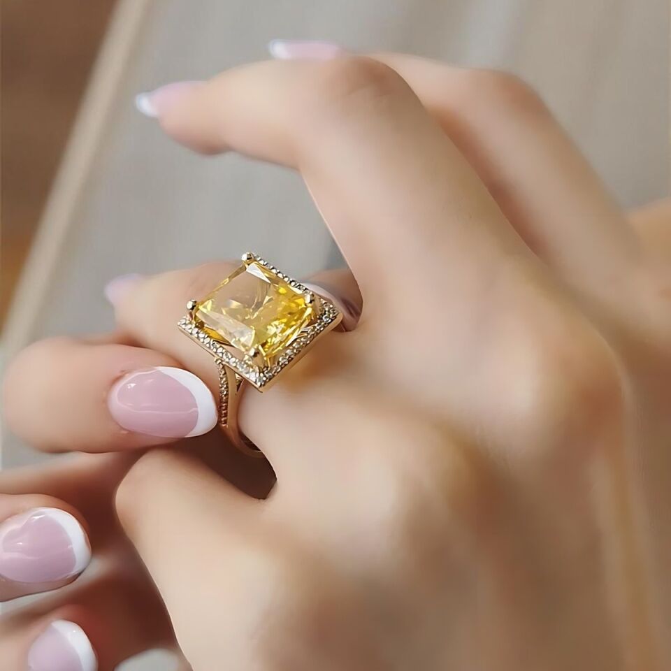 14 AYAR ÖZEL TASARIM BAL TOPAZ TAŞLI ALTIN YÜZÜK