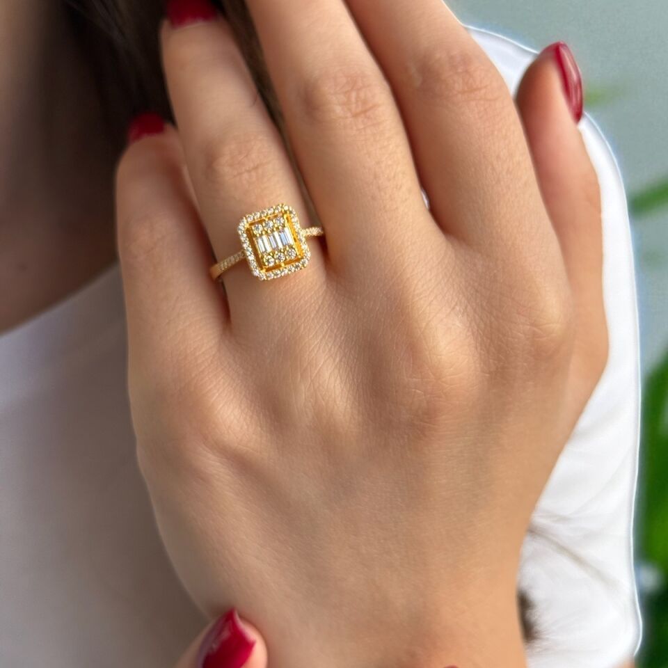 22 AYAR BAGET TAŞLI YÜZÜK