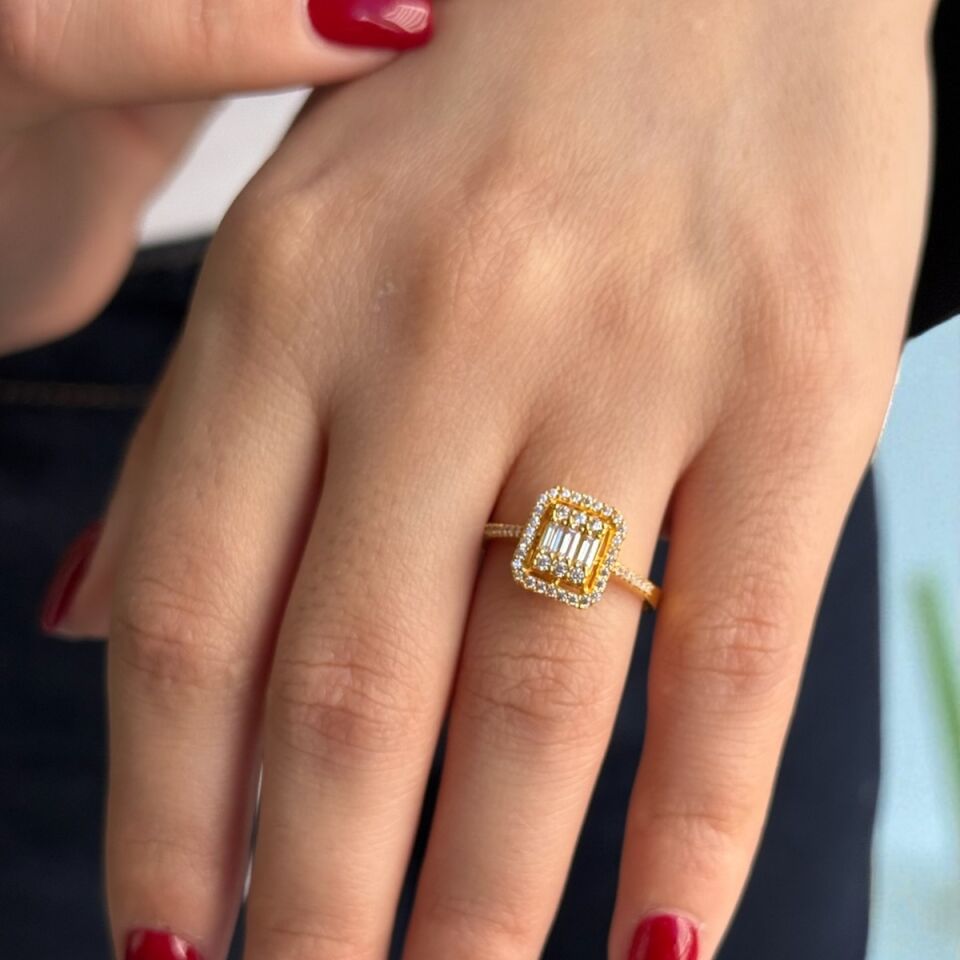 22 AYAR BAGET TAŞLI YÜZÜK