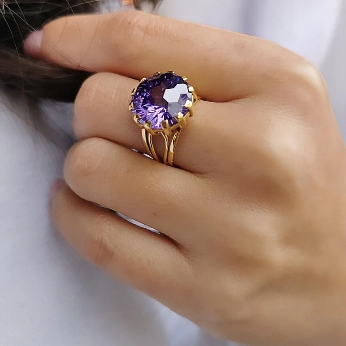 14 AYAR KRİSTAL AMETİST RENGİ TAŞLI ALTIN YÜZÜK