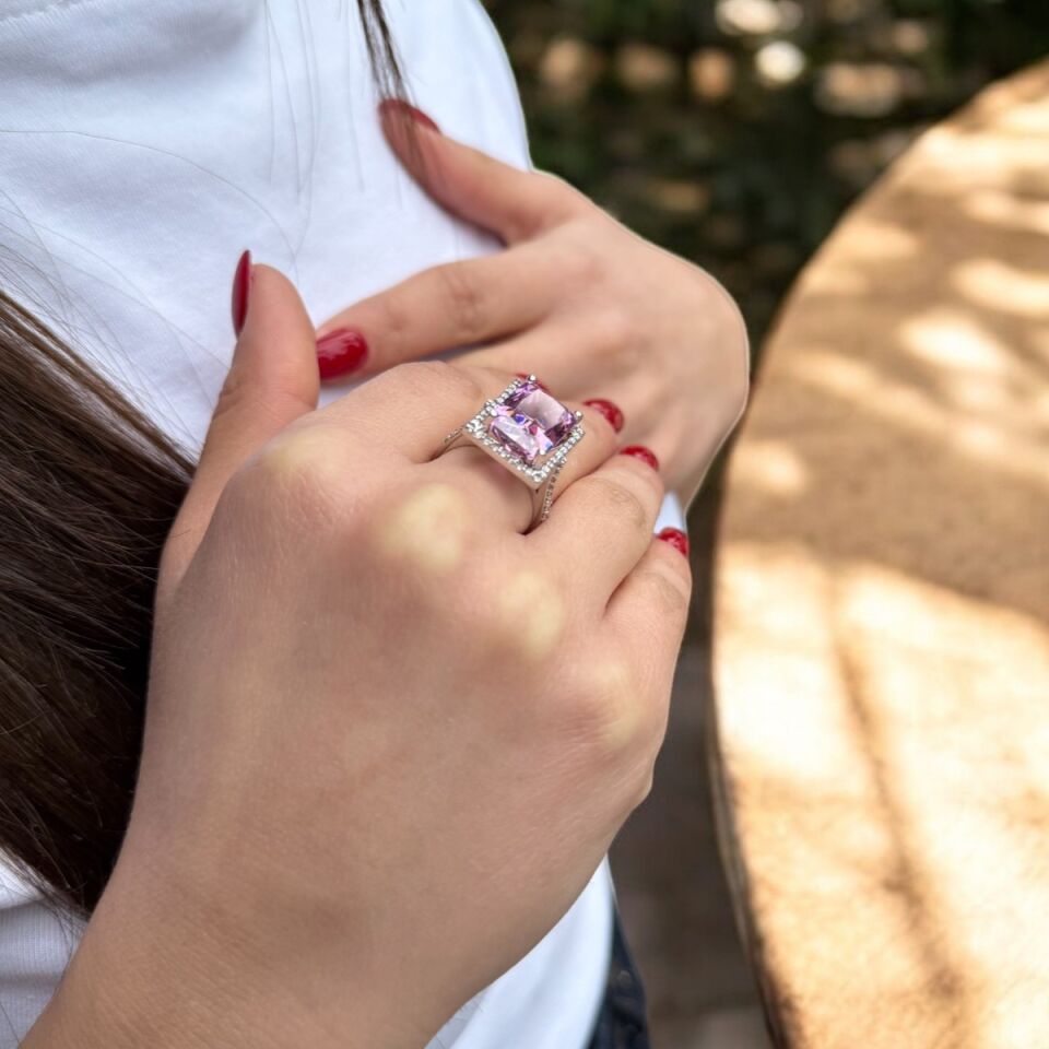 14 AYAR ÖZEL TASARIM STARCUT KESİM TAŞLI ALTIN YÜZÜK