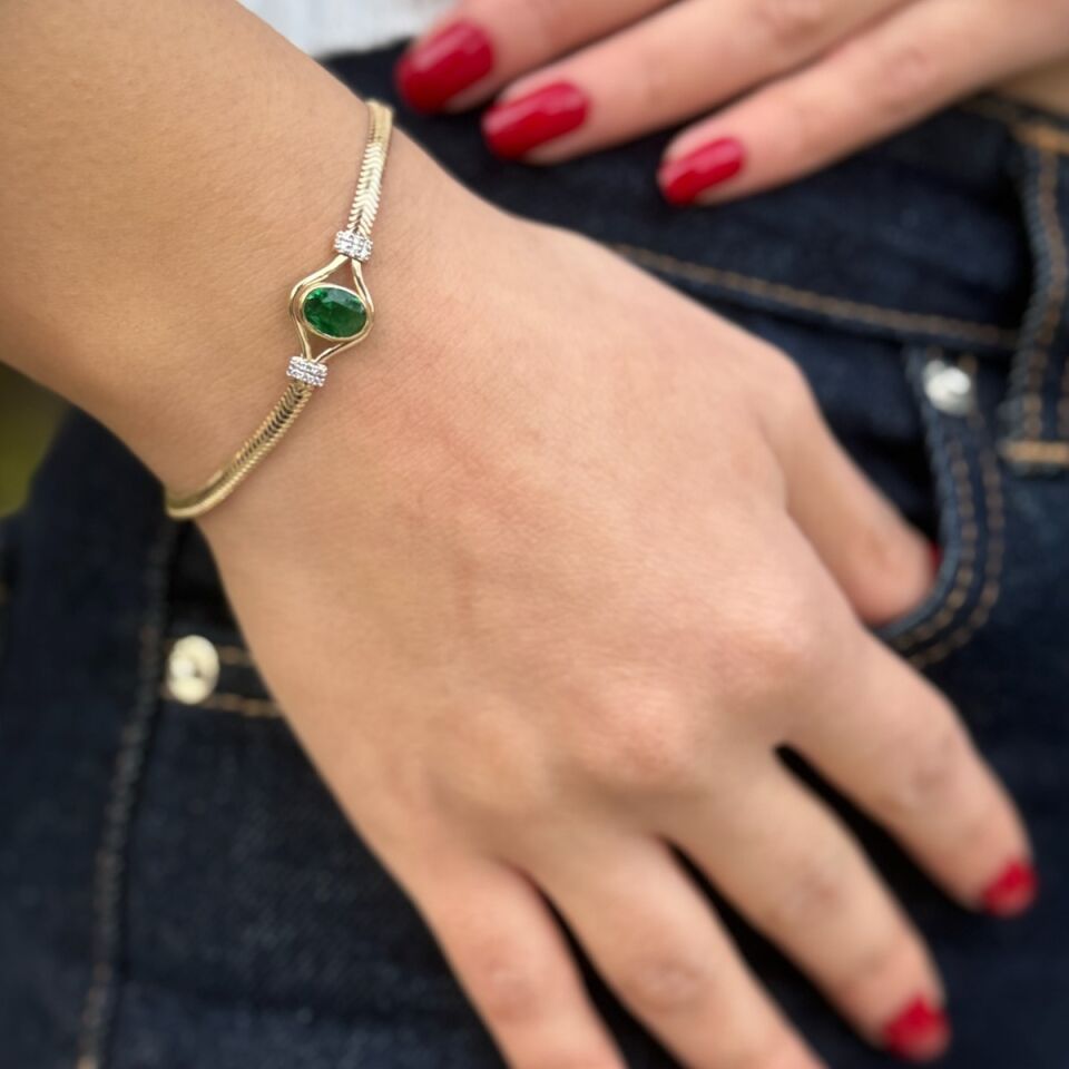 14 AYAR KRİSTAL YEŞİL TAŞLI BİLEKLİK