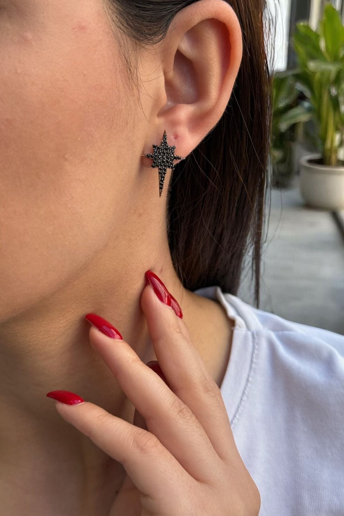 14 AYAR ROSE RENGİ SİYAH TAŞLI KUTUPYILDIZI KÜPE